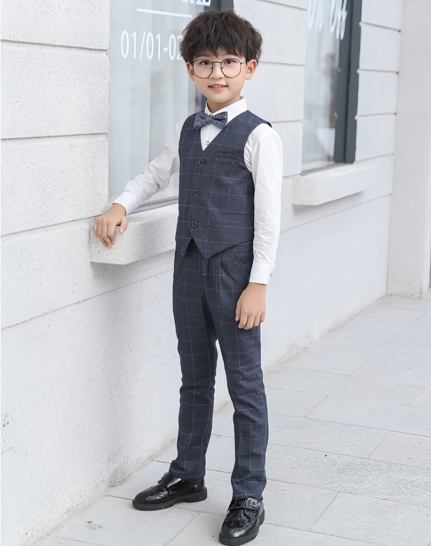 DANUOKU Boys' Suits 4PCs Vests Pants Shirts Bowtie Sets Child Tuxedos Outfits Suitable for Boys Aged 4-10 Years