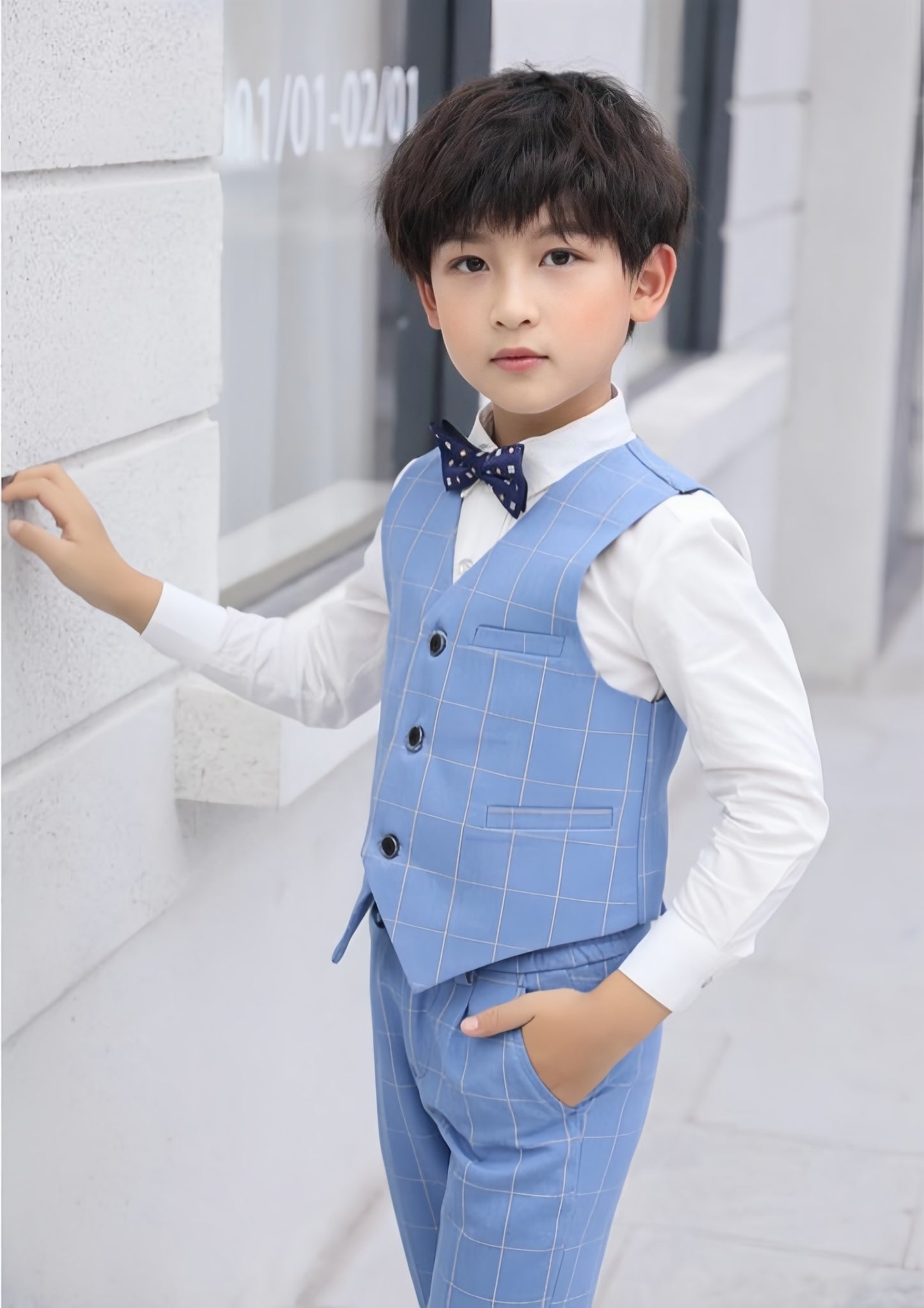 DANUOKU Boys' Suits 4PCs Vests Pants Shirts Bowtie Sets Child Tuxedos Outfits Suitable for Boys Aged 4-10 Years